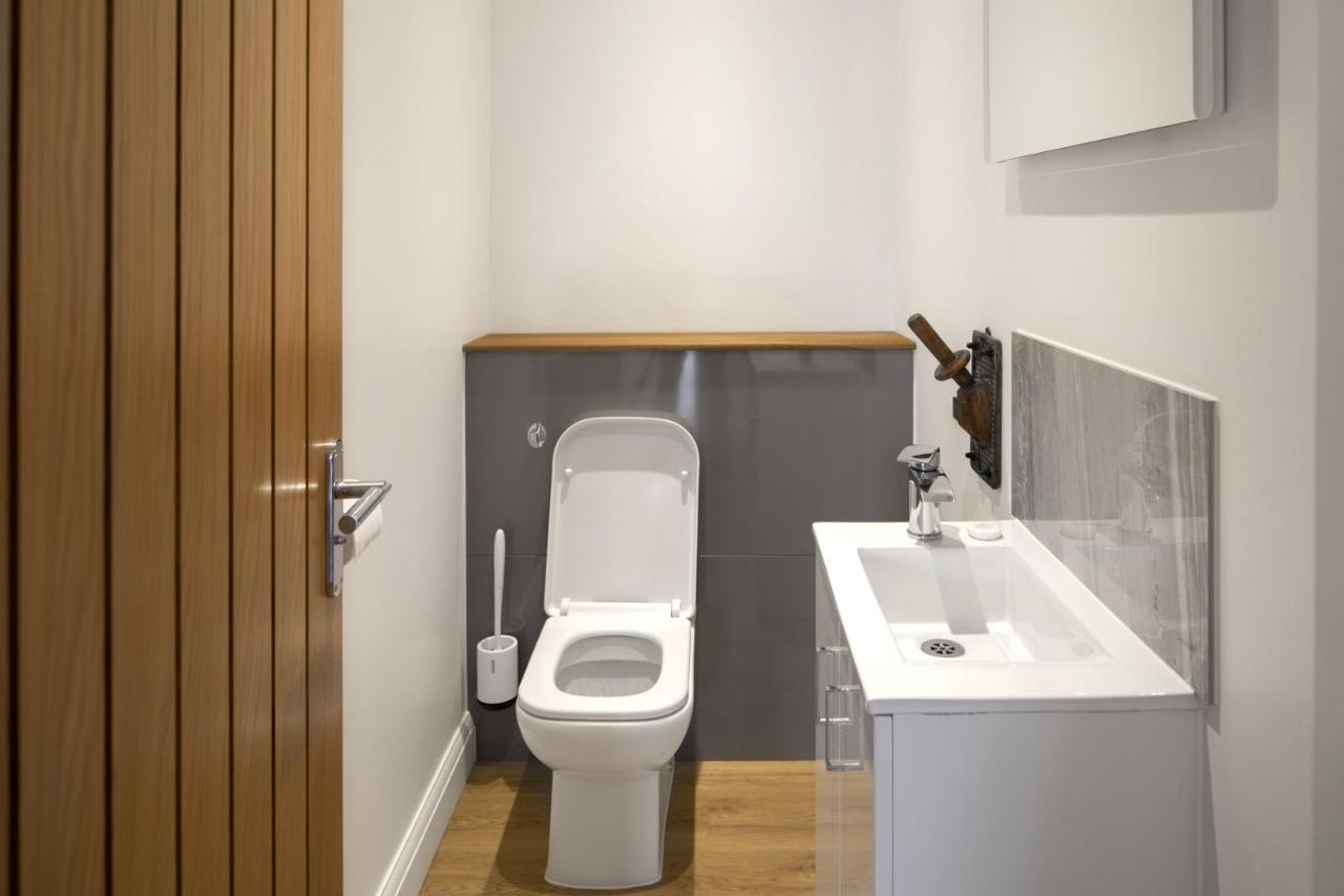 No 1 Wood Street Apartment สวินดอน ภายนอก รูปภาพ